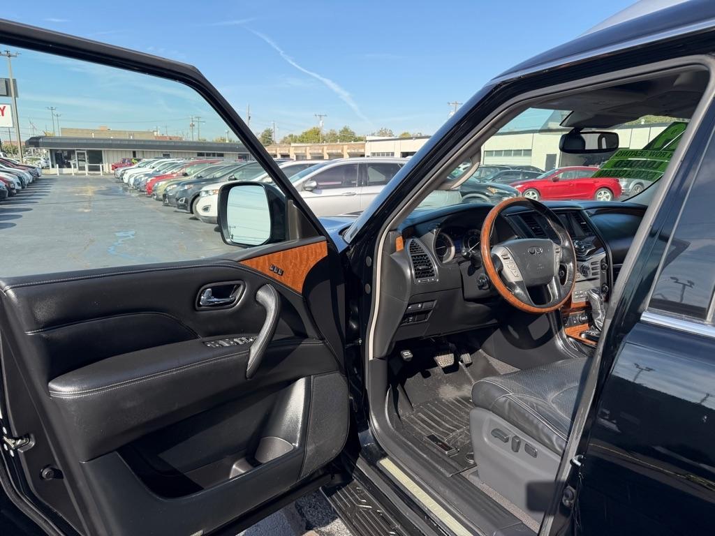 Infiniti QX80 LUXE 2019