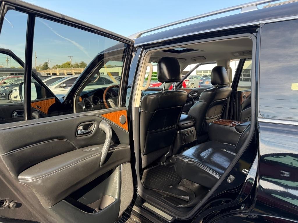 Infiniti QX80 LUXE 2019