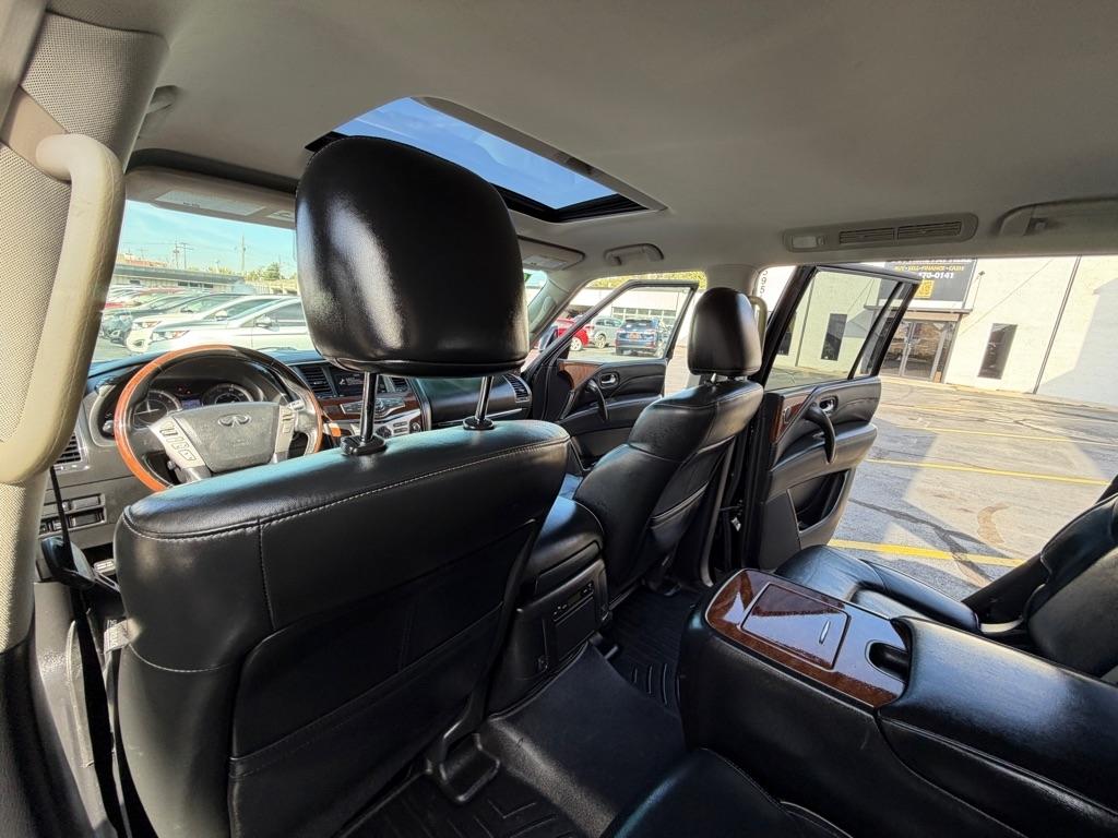 Infiniti QX80 LUXE 2019