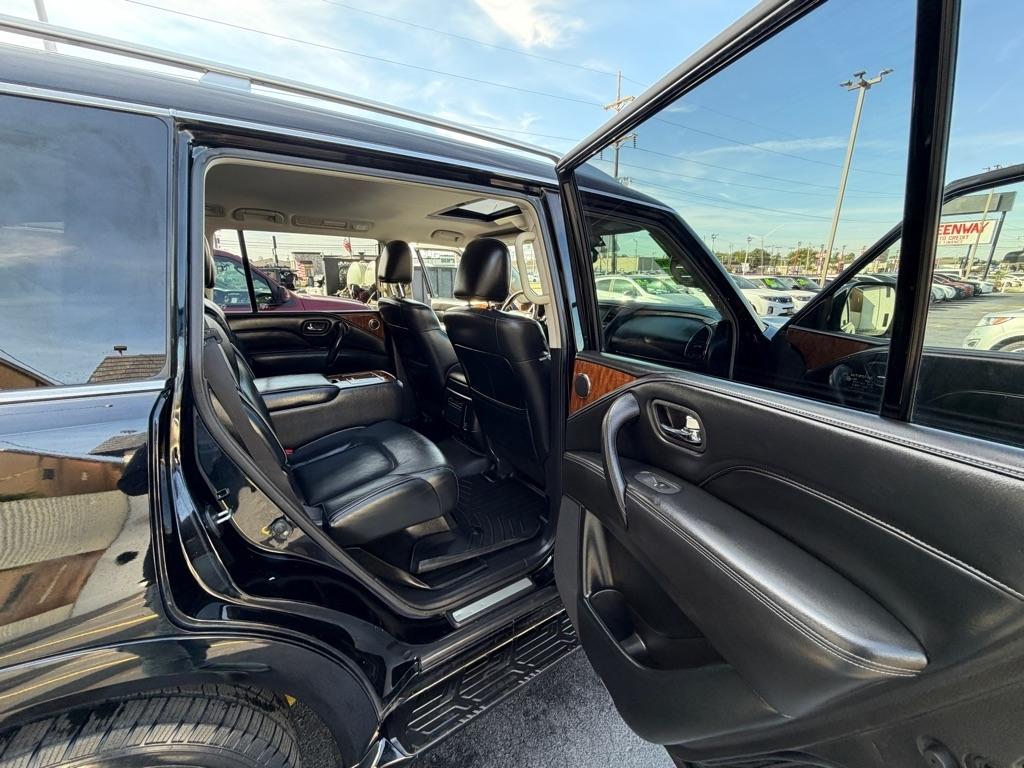Infiniti QX80 LUXE 2019