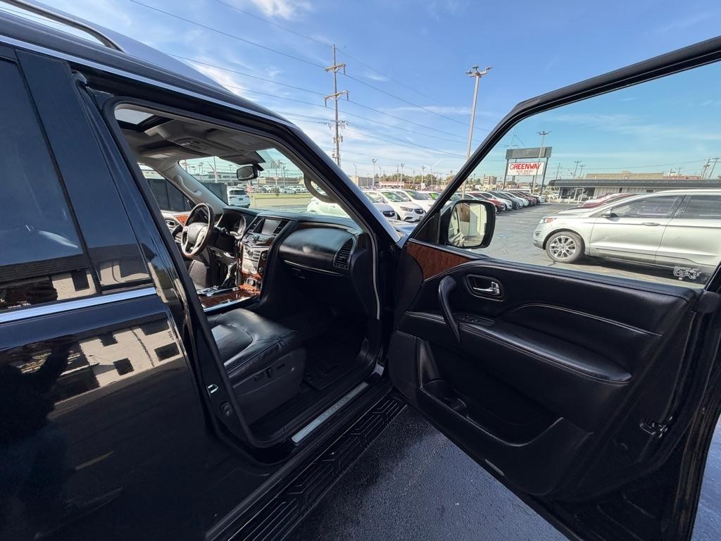 Infiniti QX80 LUXE 2019