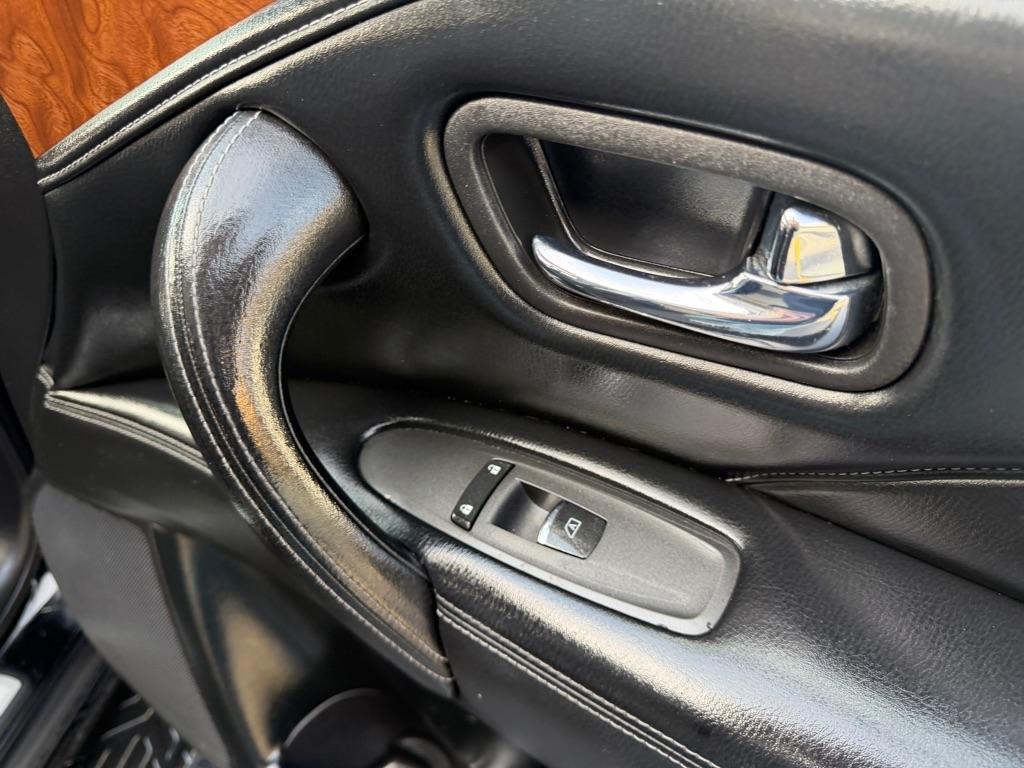 Infiniti QX80 LUXE 2019