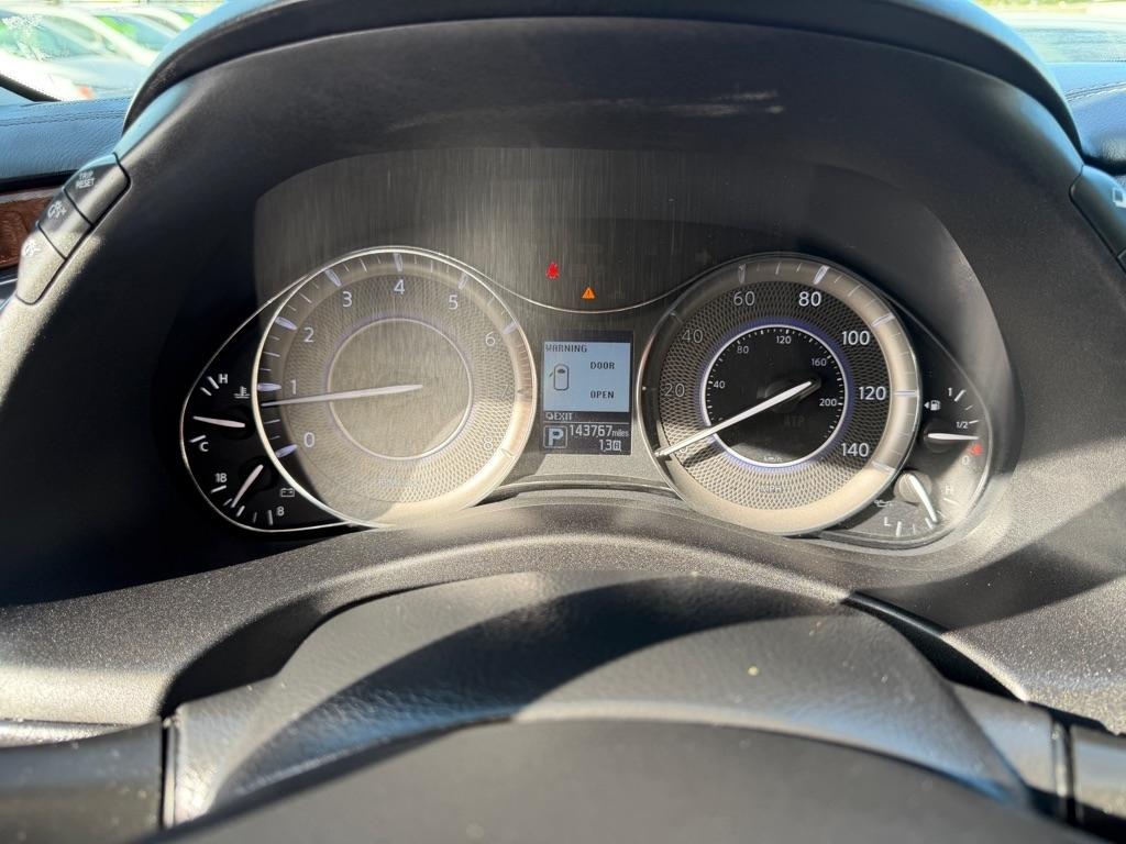 Infiniti QX80 LUXE 2019