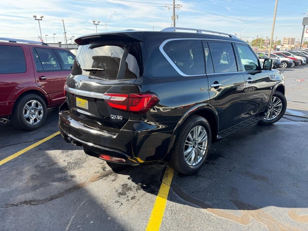 Infiniti QX80 LUXE 2019