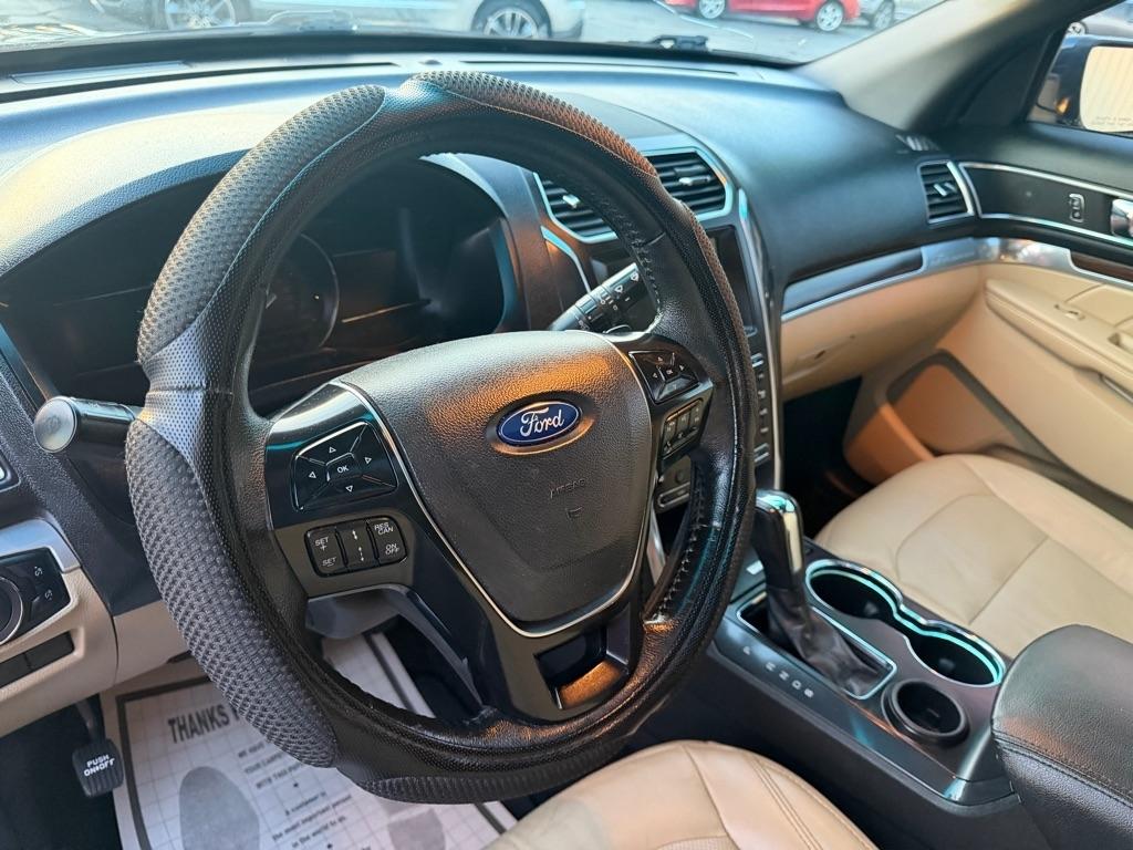 Ford Explorer Limited FWD 2017