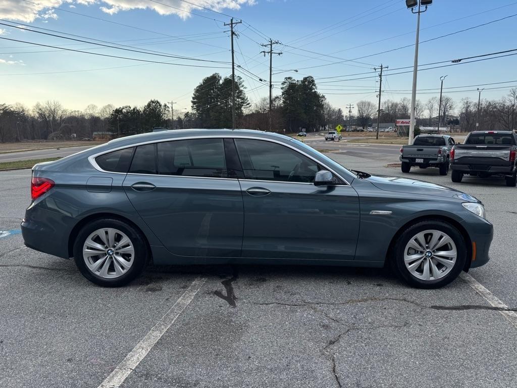 BMW 5-Series Gran Turismo 535i 2011
