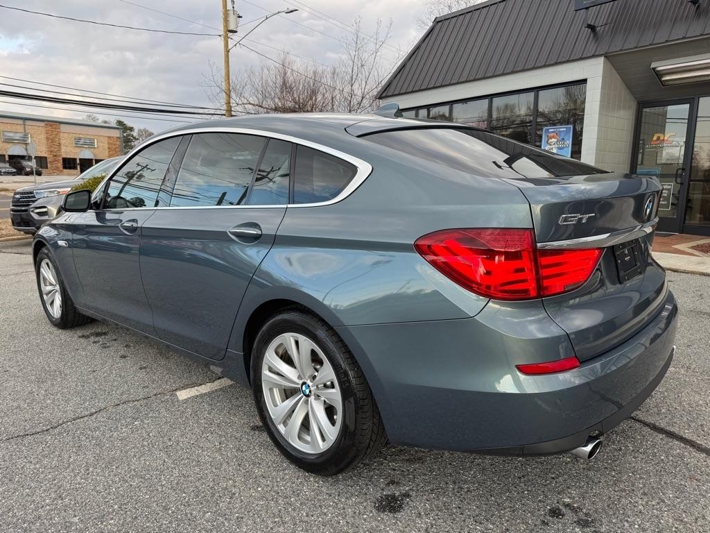 BMW 5-Series Gran Turismo 535i 2011