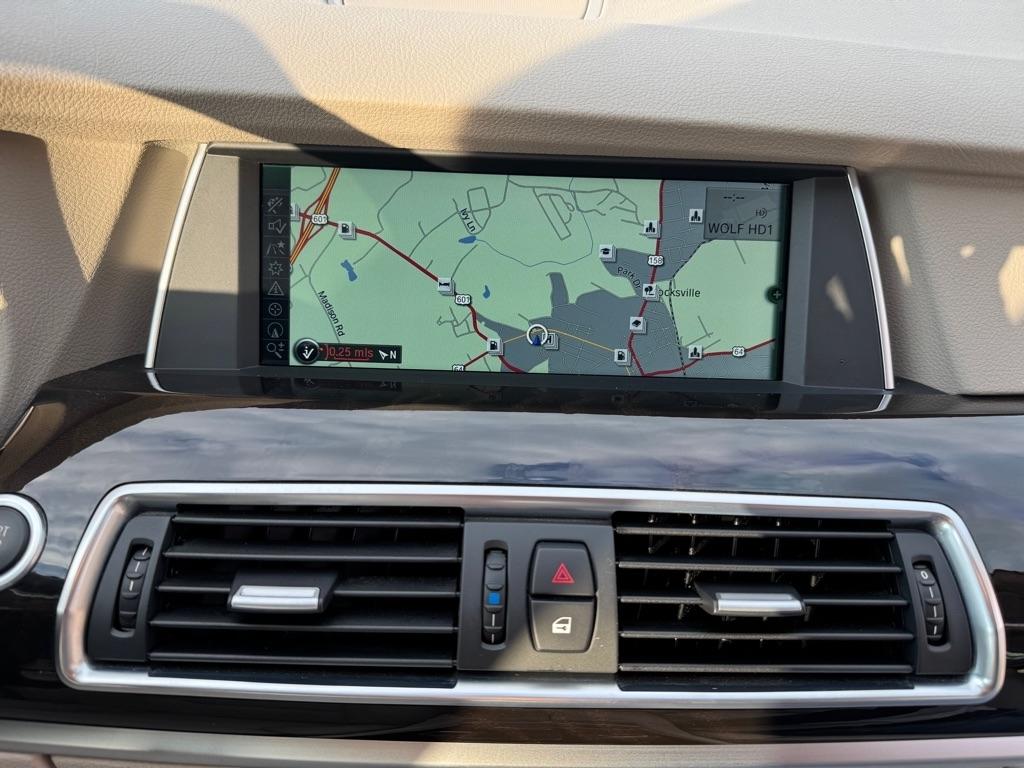 BMW 5-Series Gran Turismo 535i 2011