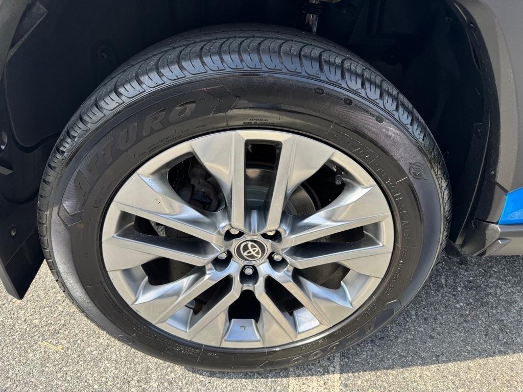 Toyota RAV4 XLE Premium AWD 2020