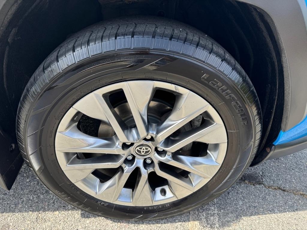 Toyota RAV4 XLE Premium AWD 2020