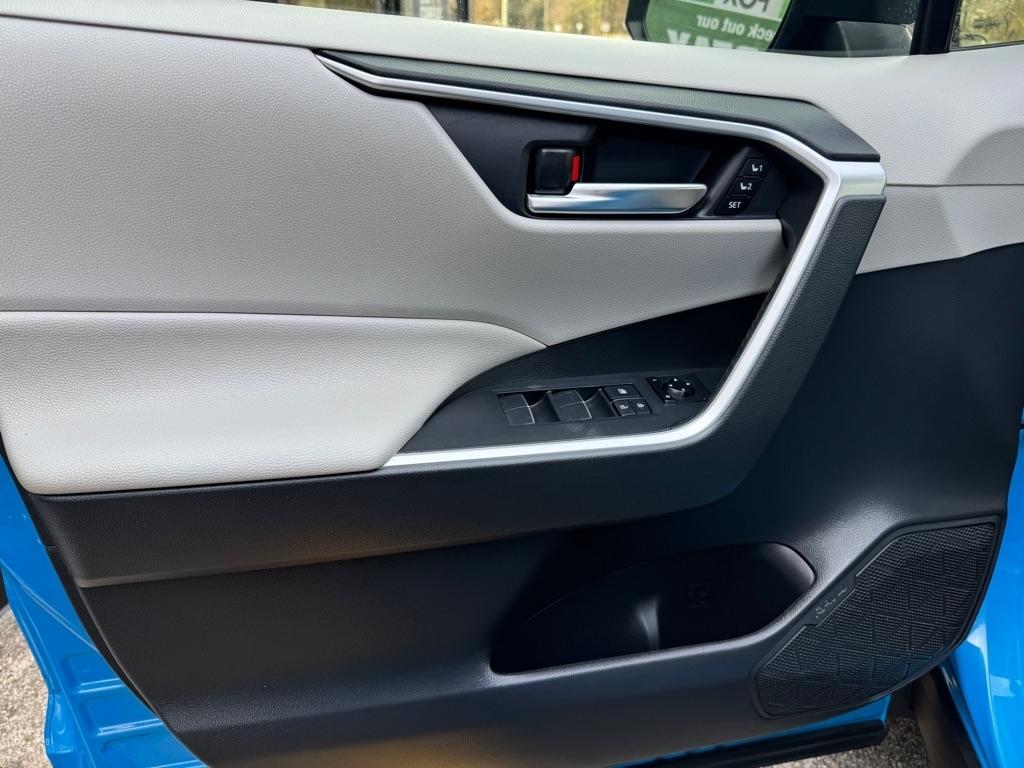 Toyota RAV4 XLE Premium AWD 2020