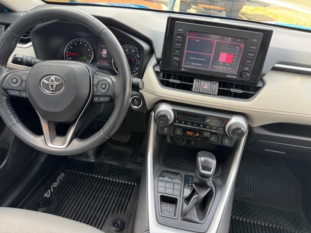 Toyota RAV4 XLE Premium AWD 2020