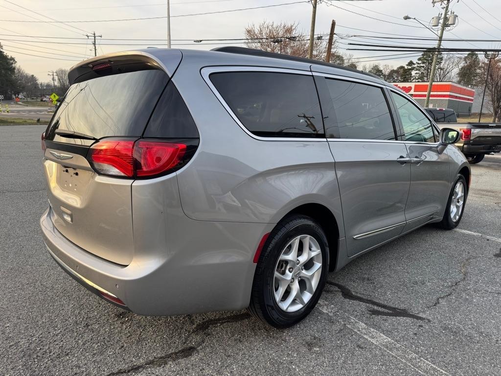 Chrysler Pacifica Touring-L 2017