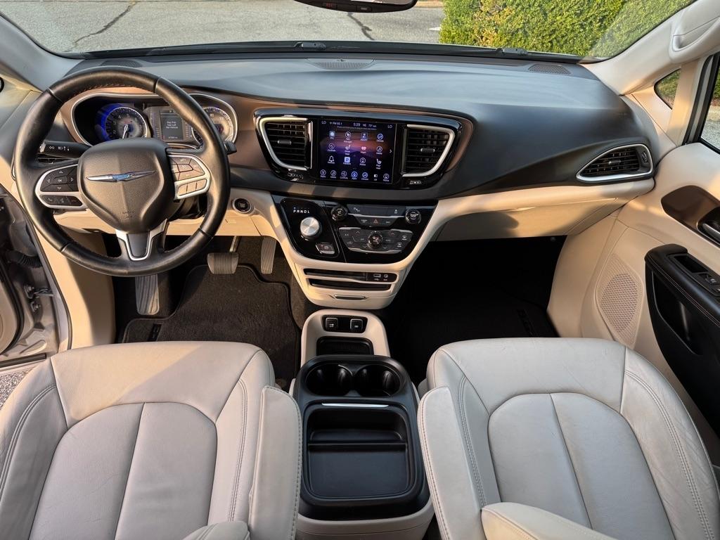 Chrysler Pacifica Touring-L 2017