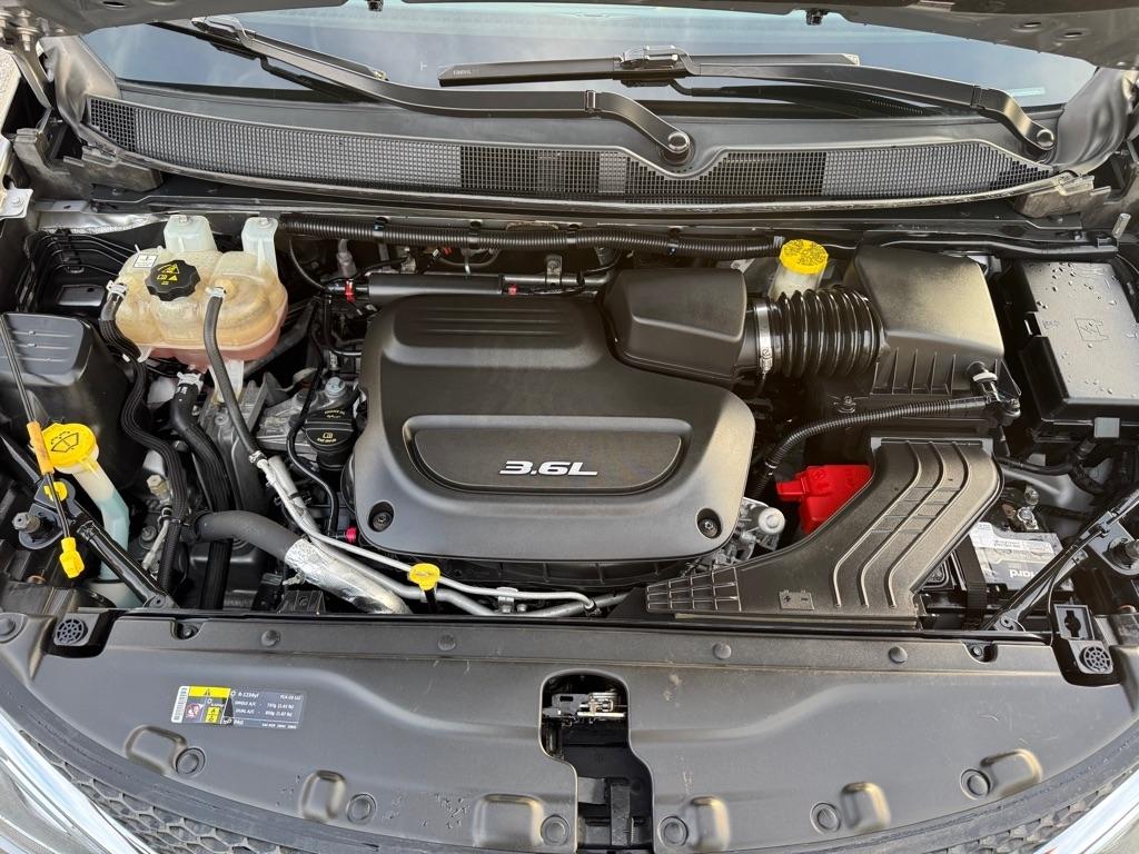 Chrysler Pacifica Touring-L 2017