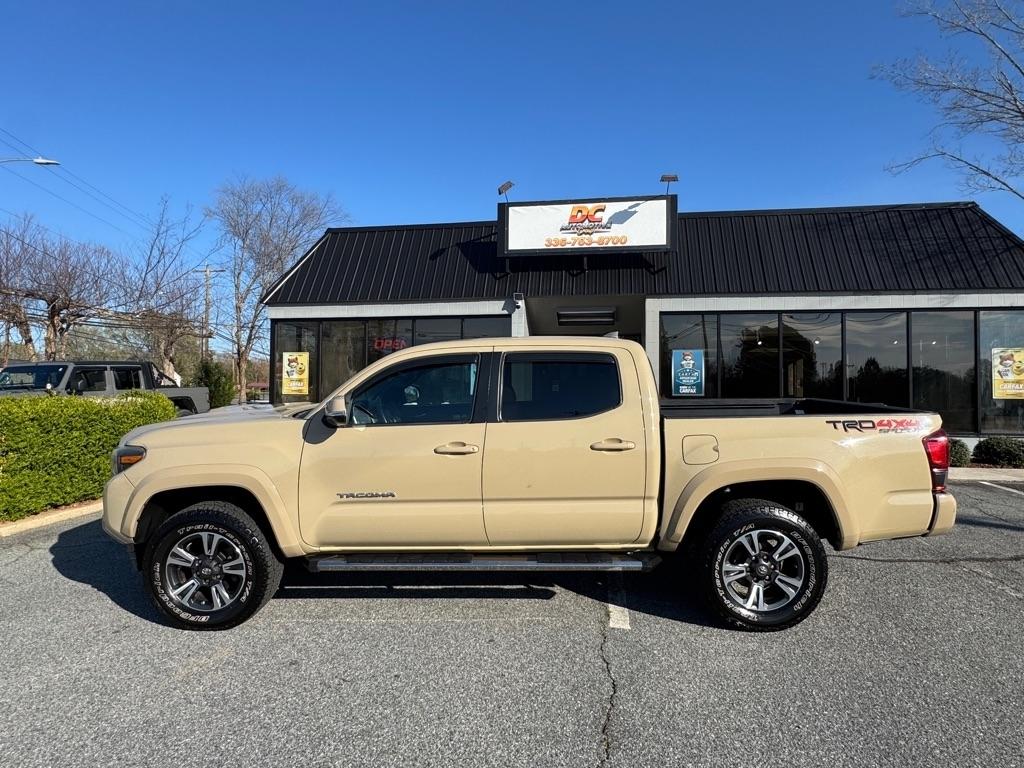 Toyota Tacoma TRD Sport Dbl Cab 4WD V6 at 2018