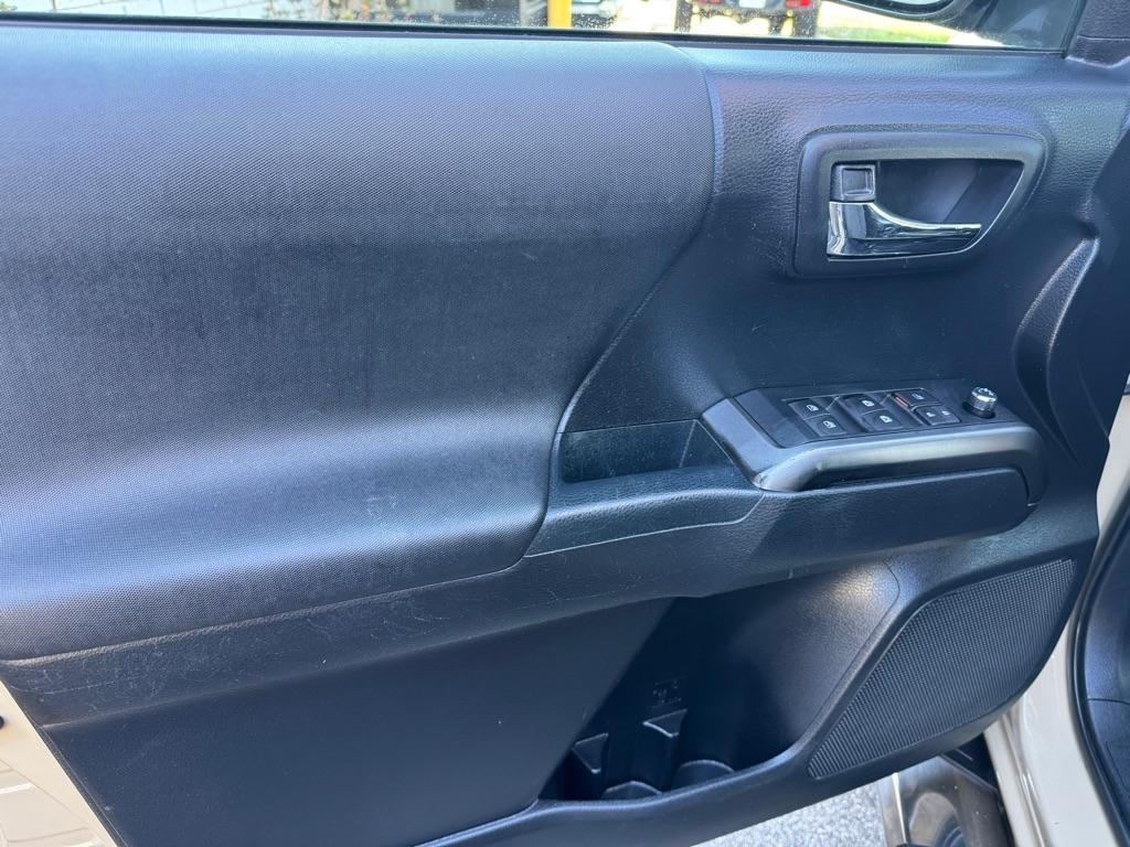 Toyota Tacoma TRD Sport Dbl Cab 4WD V6 at 2018