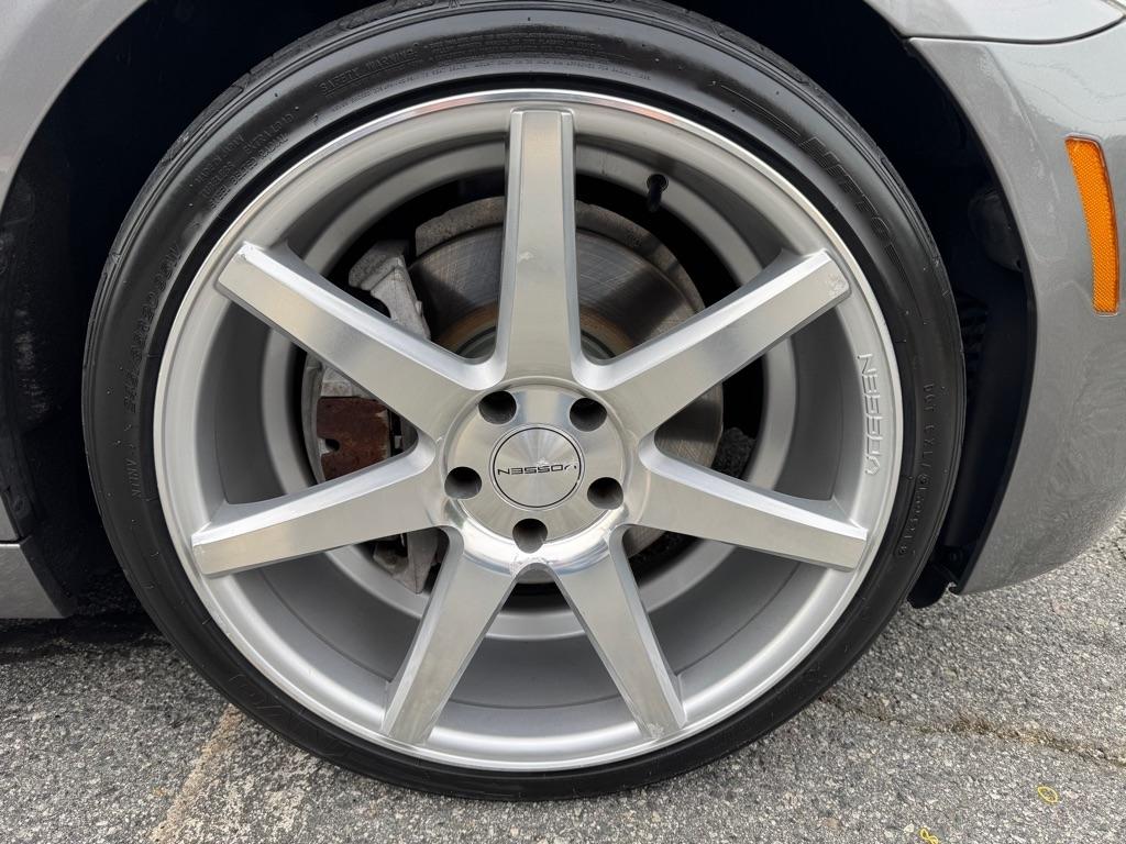 BMW 5-Series 550i 2011