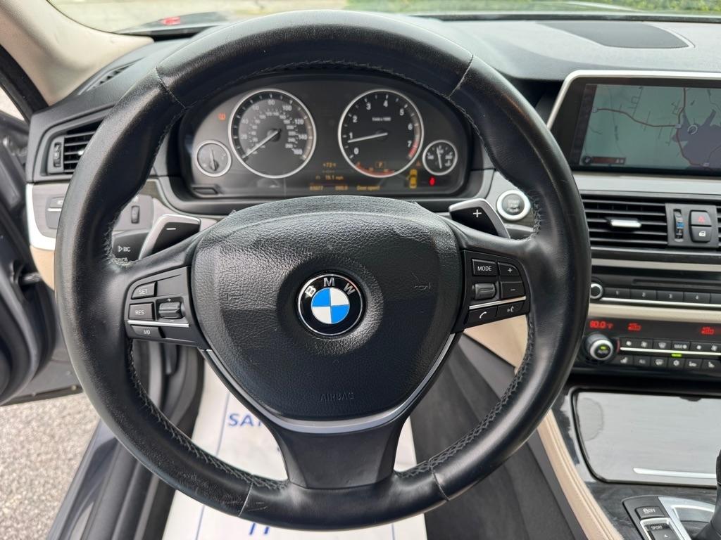 BMW 5-Series 550i 2011