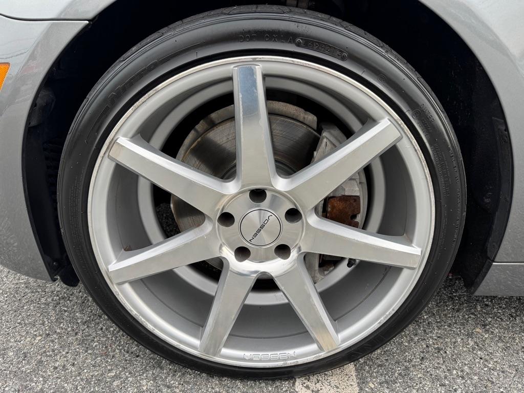 BMW 5-Series 550i 2011