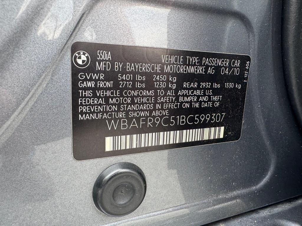 BMW 5-Series 550i 2011