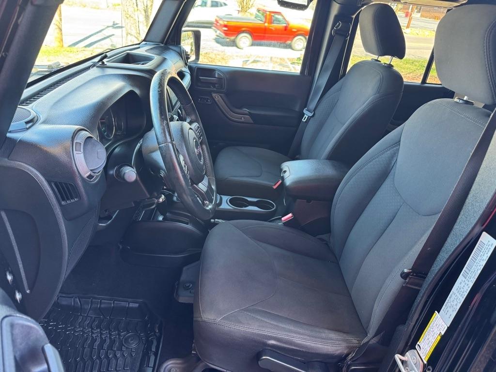 Jeep Wrangler Unlimited Sport 4WD 2015