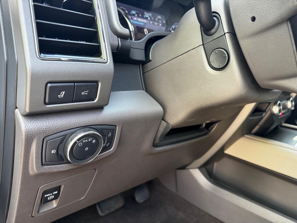 Ford Expedition XLT 4WD 2020