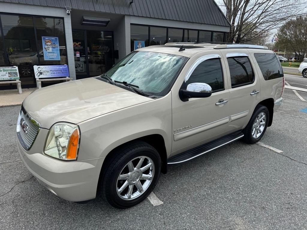 GMC Yukon Denali AWD 2008