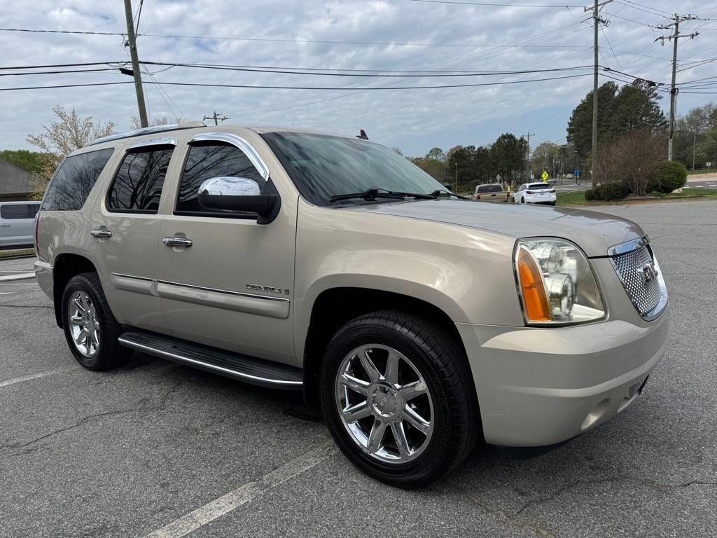 GMC Yukon Denali AWD 2008