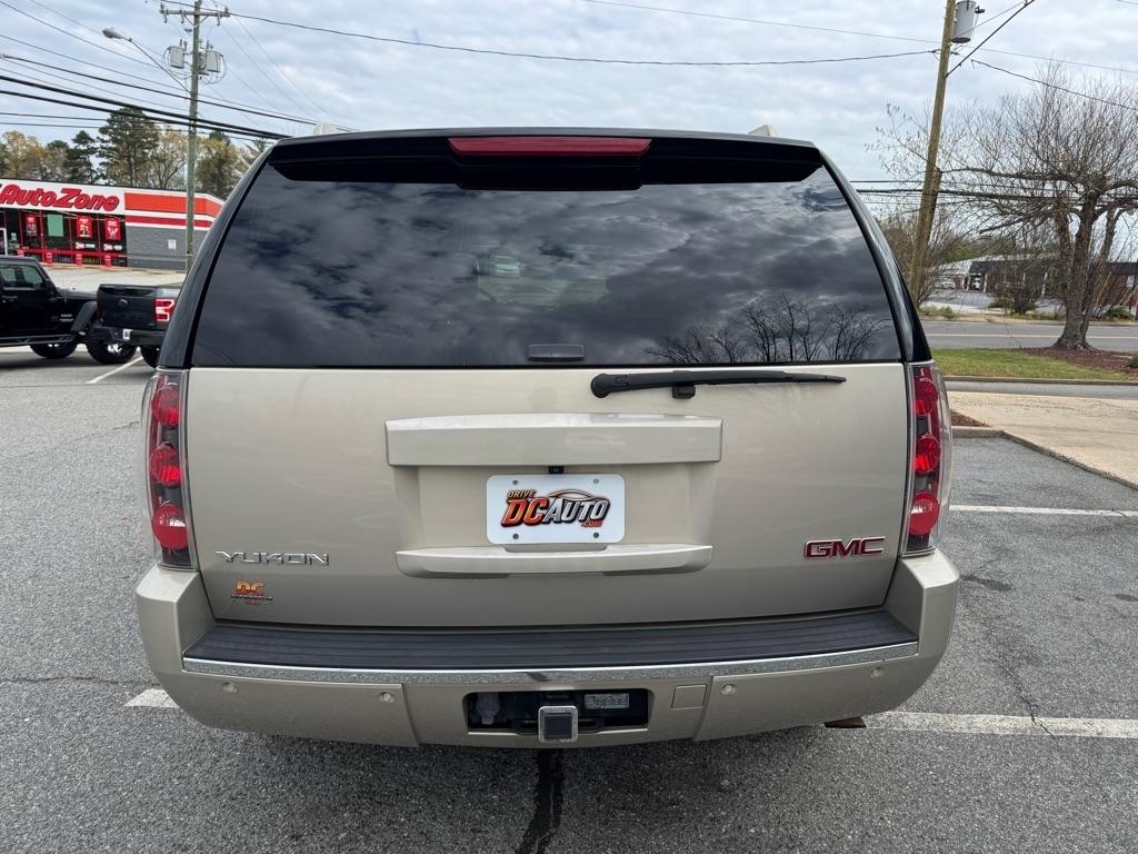 GMC Yukon Denali AWD 2008