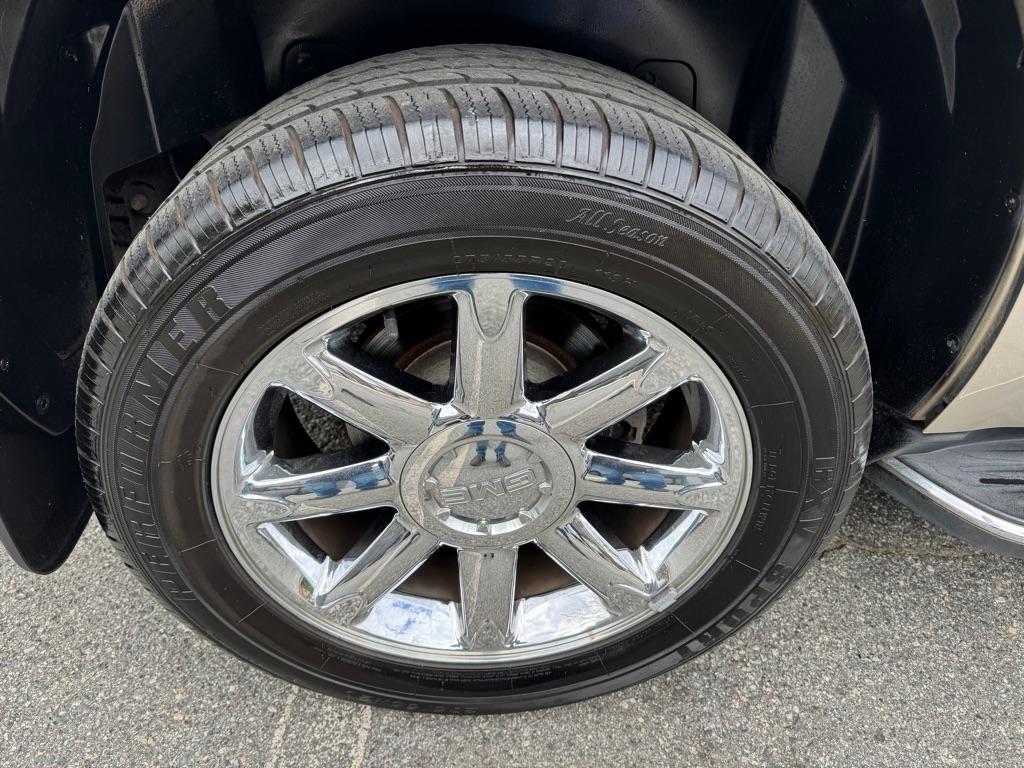 GMC Yukon Denali AWD 2008