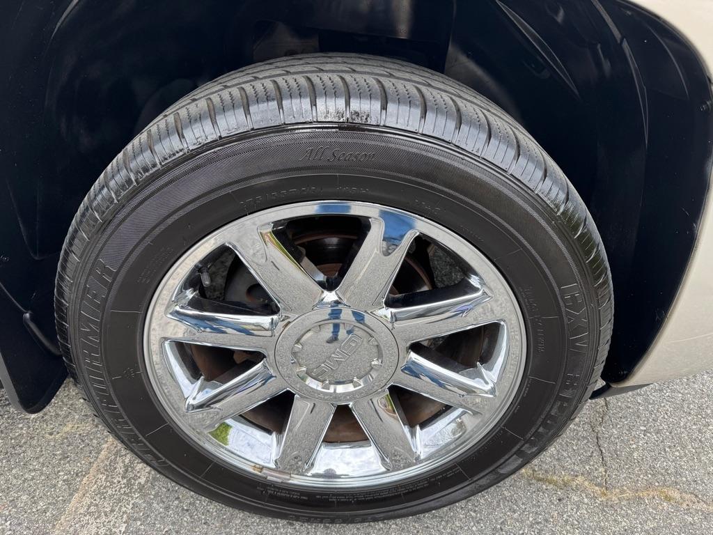 GMC Yukon Denali AWD 2008