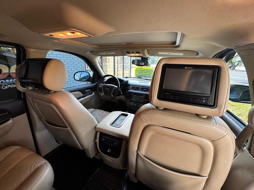 GMC Yukon Denali AWD 2008