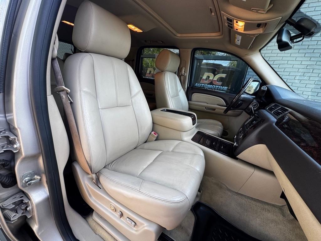 GMC Yukon Denali AWD 2008