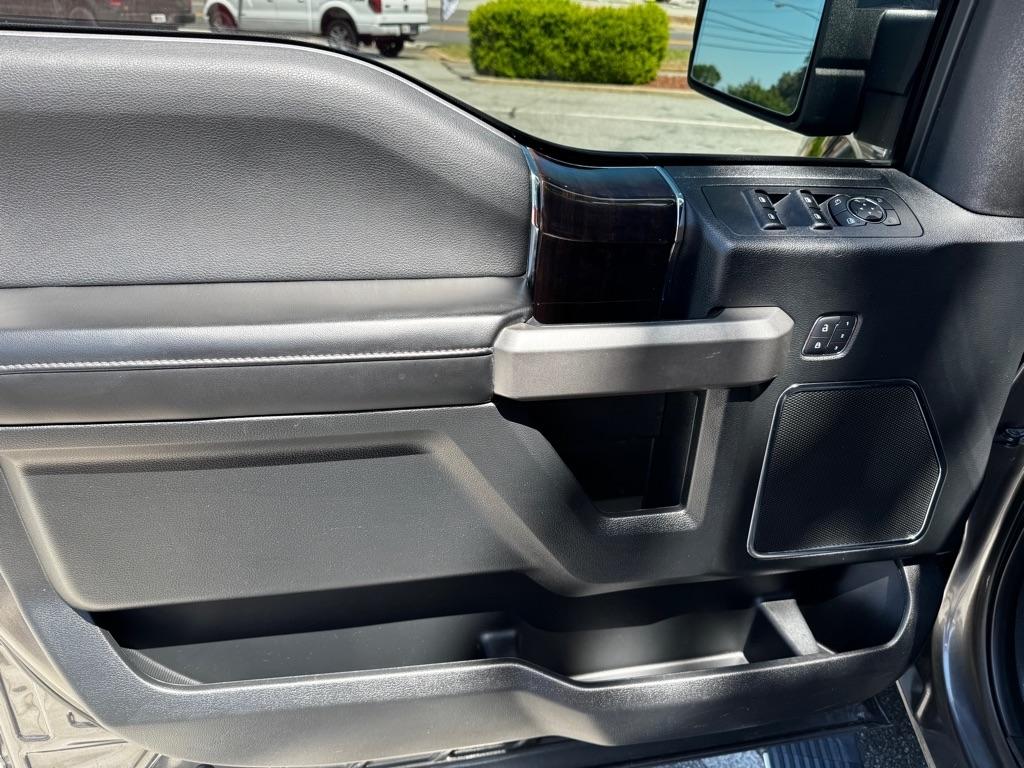 Ford F-150 Platinum SuperCrew 5.5-ft. Bed 4WD 2015