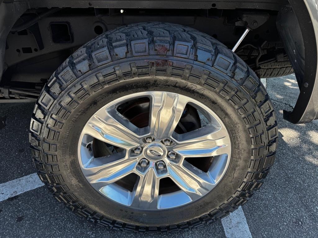 Ford F-150 Platinum SuperCrew 5.5-ft. Bed 4WD 2015