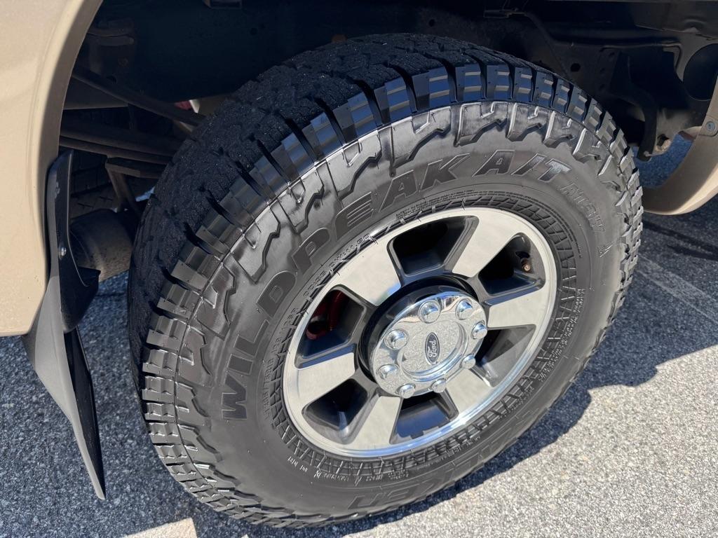 Ford F-250 SD Lariat Crew Cab 4WD 2011