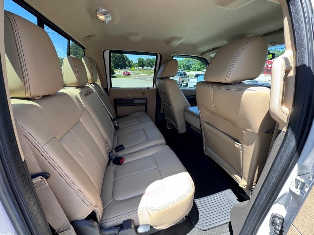 Ford F-250 SD Lariat Crew Cab 4WD 2011