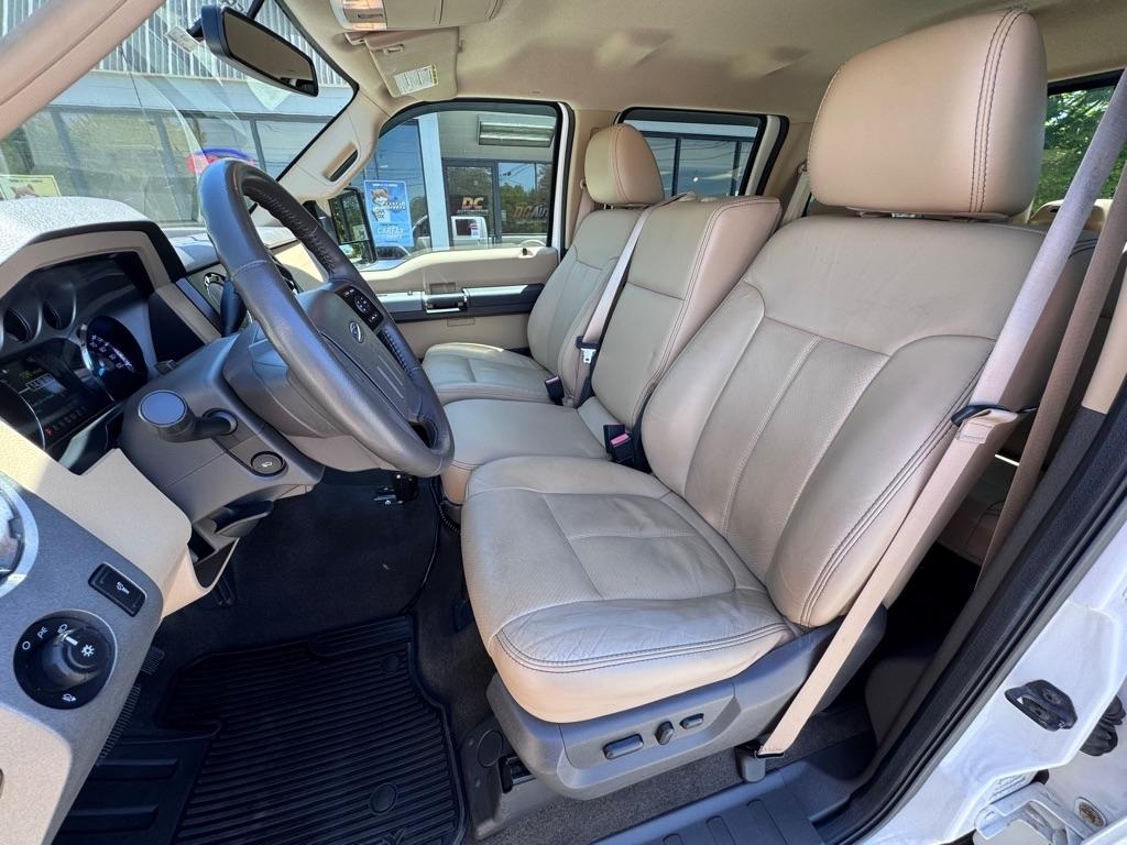 Ford F-250 SD Lariat Crew Cab 4WD 2011