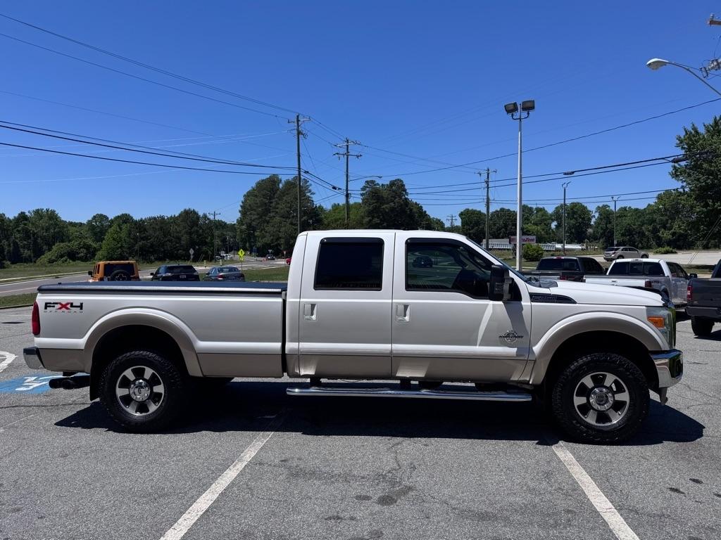 Ford F-250 SD Lariat Crew Cab 4WD 2011