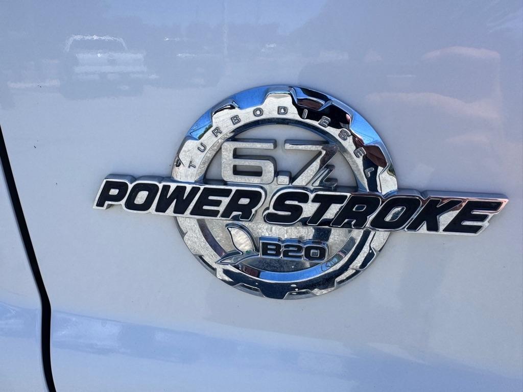 Ford F-250 SD Lariat Crew Cab 4WD 2011
