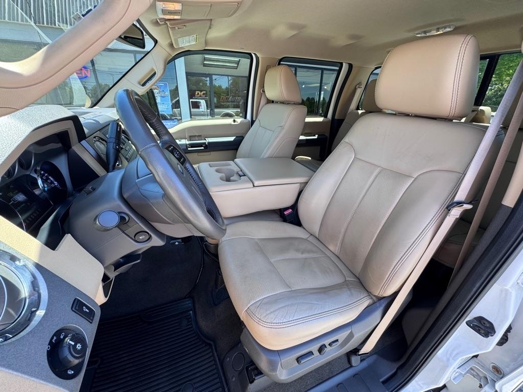 Ford F-250 SD Lariat Crew Cab 4WD 2011
