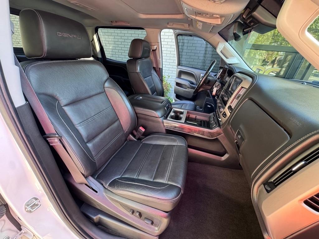 GMC Sierra 3500HD Denali Crew Cab 4WD 2015