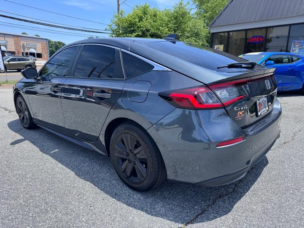 Honda Civic LX Hatchback 2024