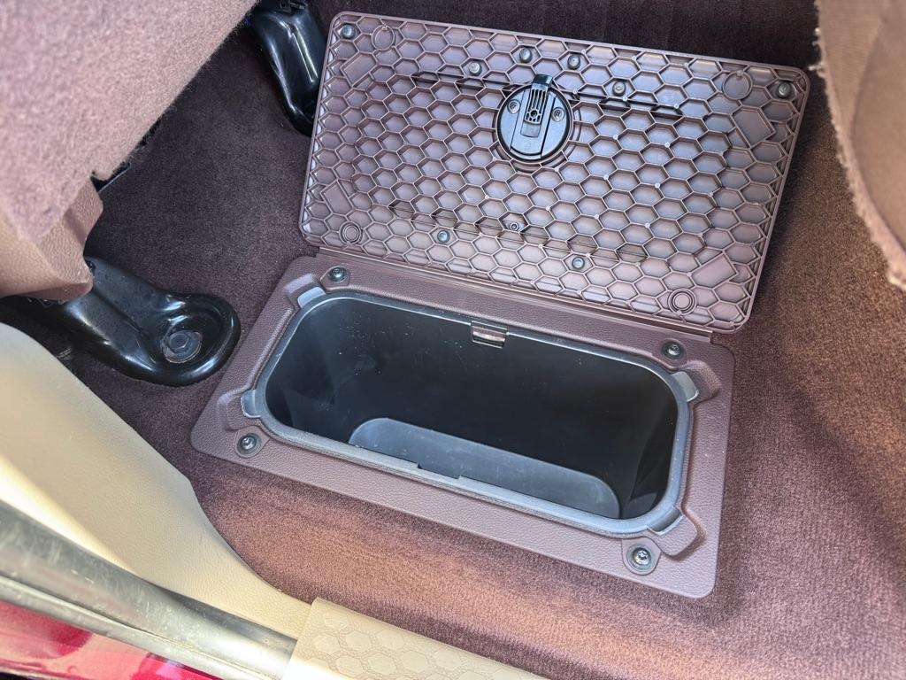 RAM 1500 Outdoorsman 4x4 Crew Cab 5'7" Box 2016