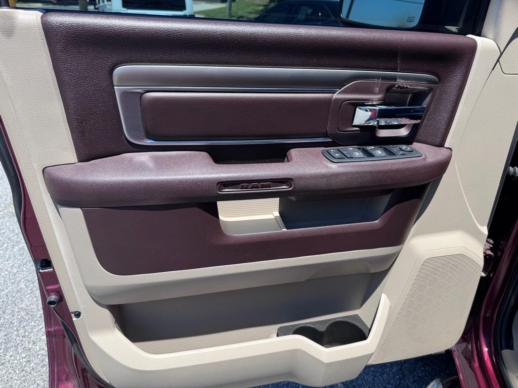 RAM 1500 Outdoorsman 4x4 Crew Cab 5'7" Box 2016