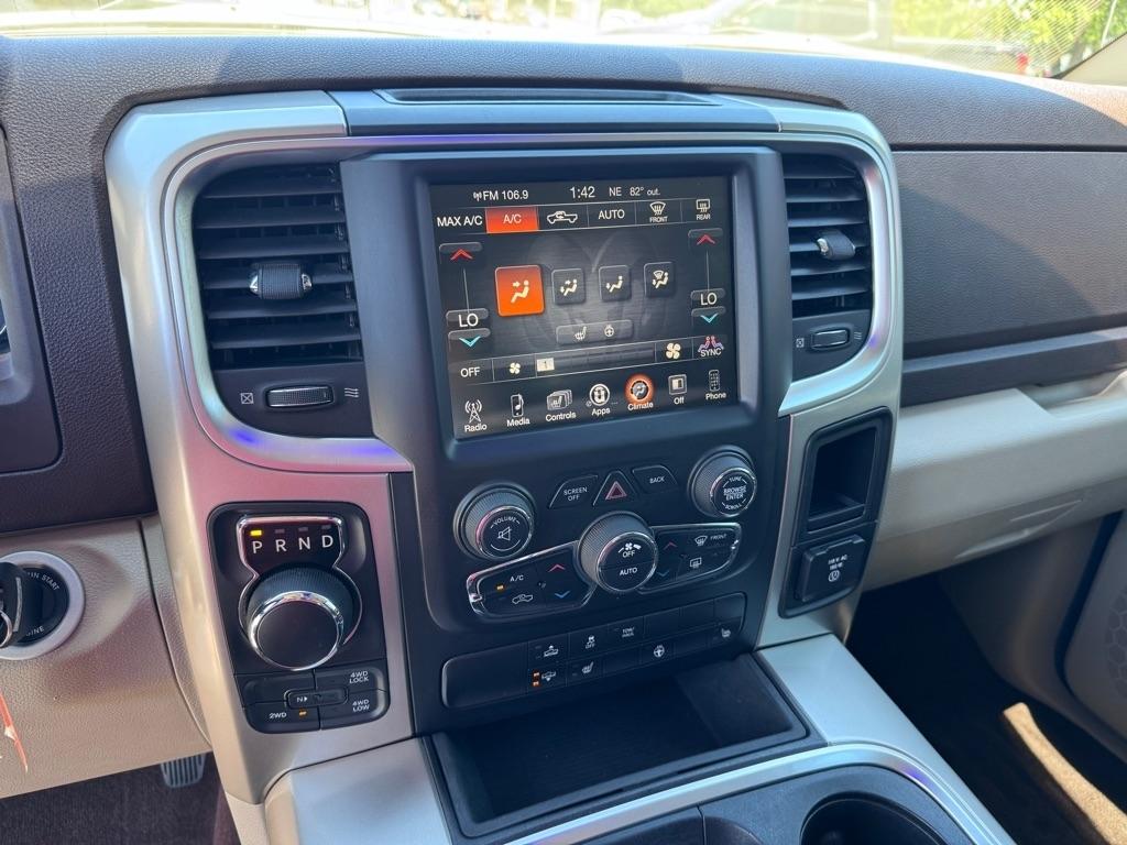 RAM 1500 Outdoorsman 4x4 Crew Cab 5'7" Box 2016