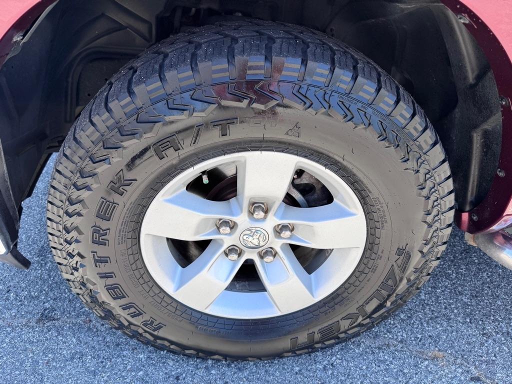 RAM 1500 Outdoorsman 4x4 Crew Cab 5'7" Box 2016