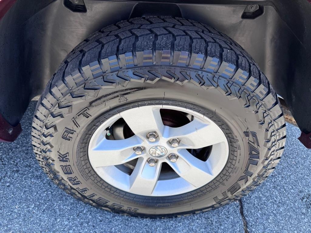 RAM 1500 Outdoorsman 4x4 Crew Cab 5'7" Box 2016