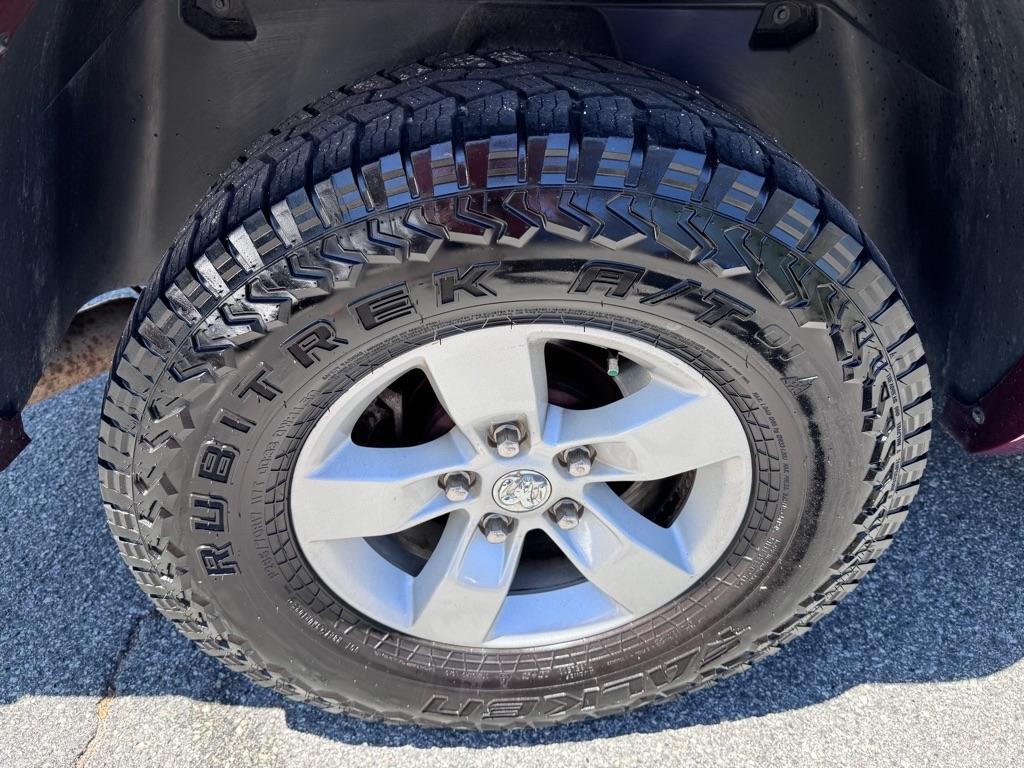 RAM 1500 Outdoorsman 4x4 Crew Cab 5'7" Box 2016